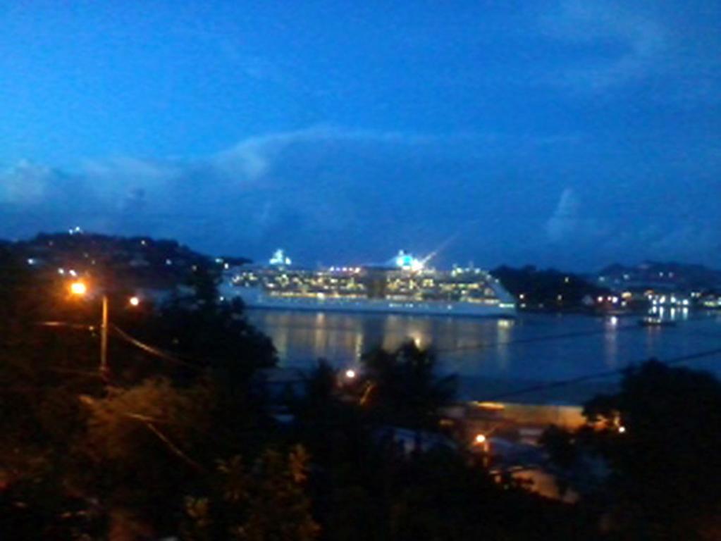 Harbour Vista Inn Кастри Номер фото